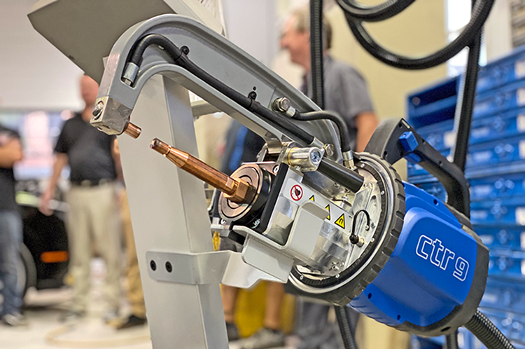 Hollingsworth Auto’s New Fully Automatic Spot Welder